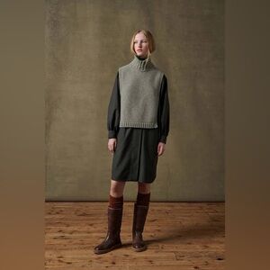 NWOT Soeur Or Pullover Vest